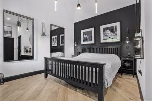 Photo 17- click for photo gallery